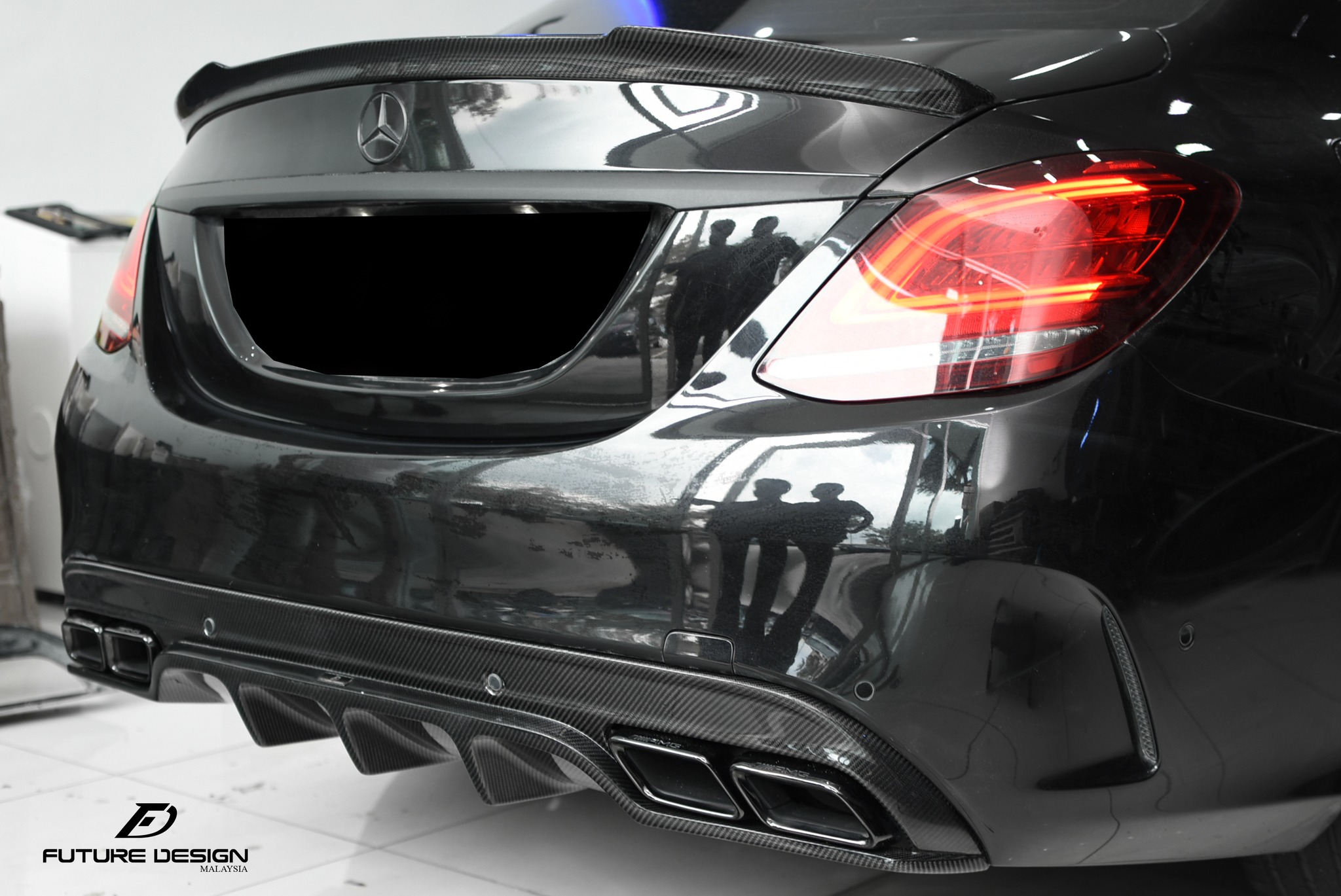 W205 Carbon FD Spoiler - Future Design Malaysia